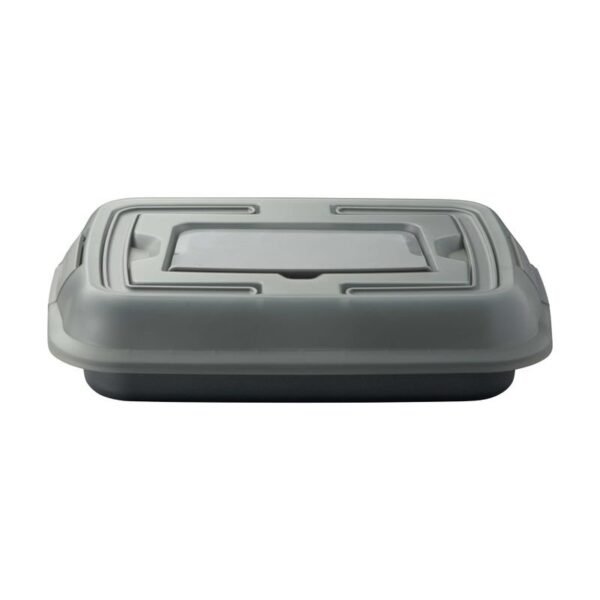 Covered Cake Pan with Slicer